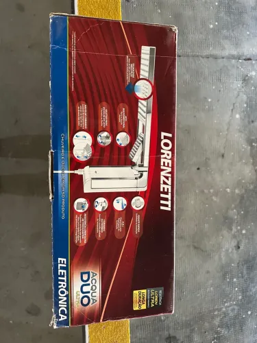 Chuveiro elétrico Lorenzetti Acqua Duo Branco 7800w 220v