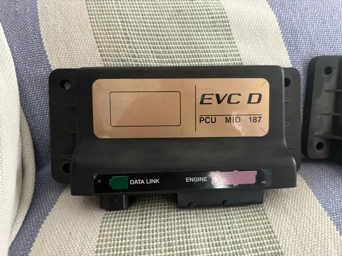 Módulo PCU C2 / C3 D (Volvo Penta)