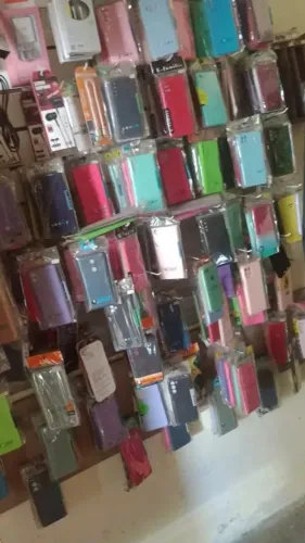 Vende lote completo de capas de celular