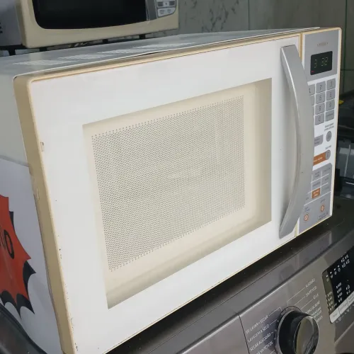 Microondas usado em ótimo estado 26L