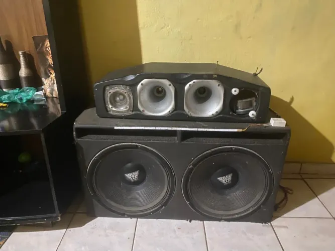 Vendo Caixa de som pra coloca em carro