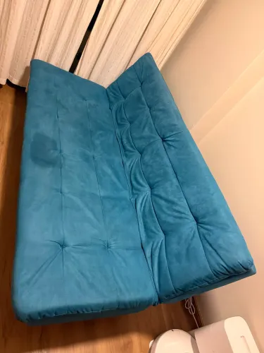sofá cama azul 