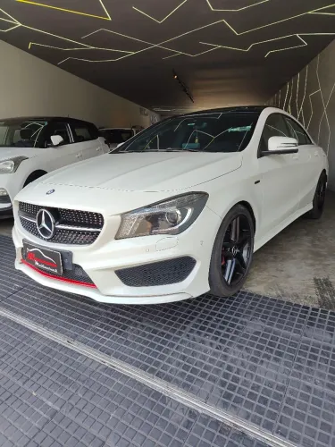 Mercedes-Benz CLA-250 Sport 4matic 2.0 16V 211cv Aut. 2015