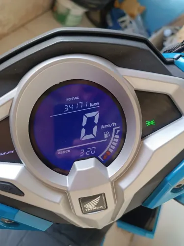 Tenho uma moto muito conservada, pra vender uma elite 125 ano 2020