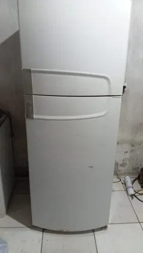 Geladeira cônsul duplex gelando perfeitamente
