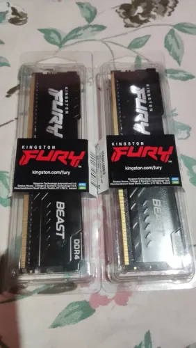 Kingston Fury 16gb DDR4 (2x8gb) lacrada
