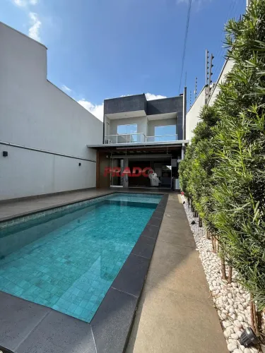 Sobrado para alugar em Maringá, Jardim Campo Belo, com 2 quartos, com 112 m²
