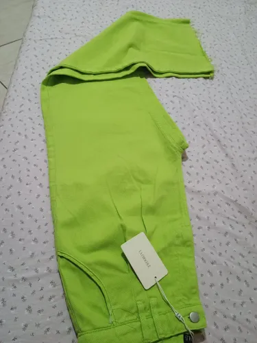Calça nova para pessoa alta 