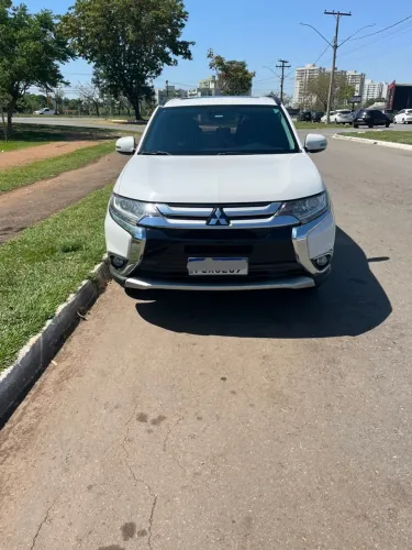 Mitsubishi Outlander 2.0 16V 160cv Aut. 2016