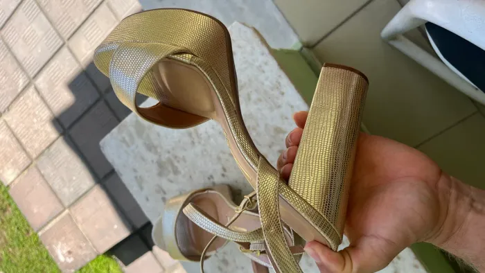 SANDÁLIA VIZZANO TEXTURIZADA