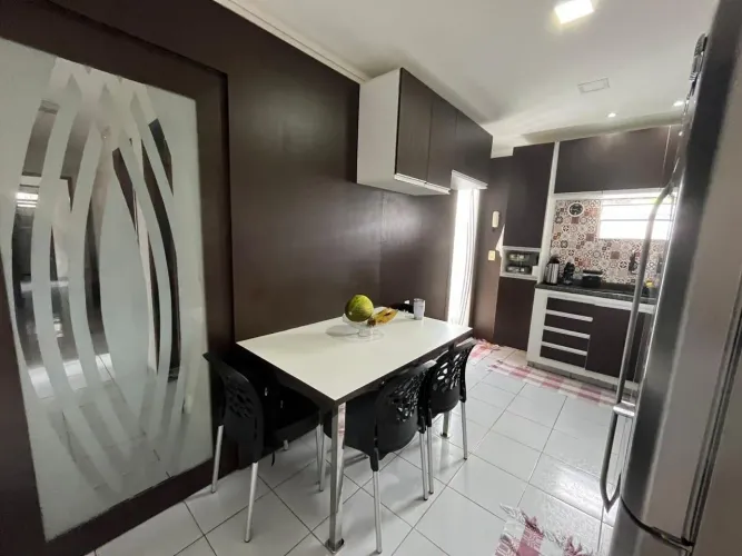 Casa com 3 dormitórios à venda por R$ 420.000,00 - Funcionários II - João Pessoa/PB
