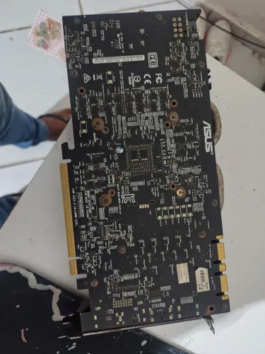 GTX 1070 8 gigas asus funcionando perfeitamente 