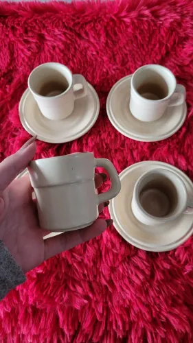 conjunto de 4 xícaras de cerâmica