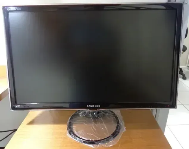 Tv / Monitor Samsung T27A550 / Full Hd / HDMI / Conv.dig.integrado .. Excelente estado !!!