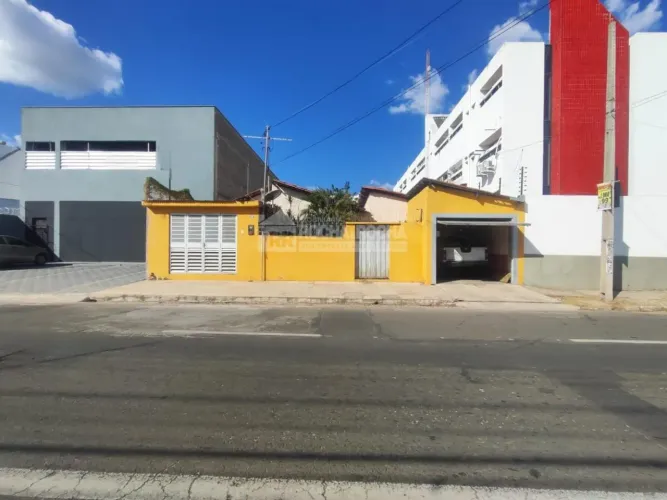 Casa para alugar com 0,00 metros quadrados no CENTRO - Teresina - Piauí