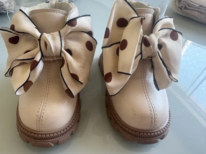 Bota bebê menina Linda