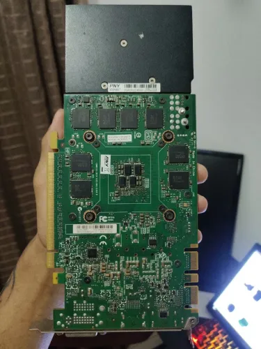 Placa de Vídeo NVIDIA Quadro K4200 4GB - Ótima para CAD, 3D, Edição e Jogos Leves"