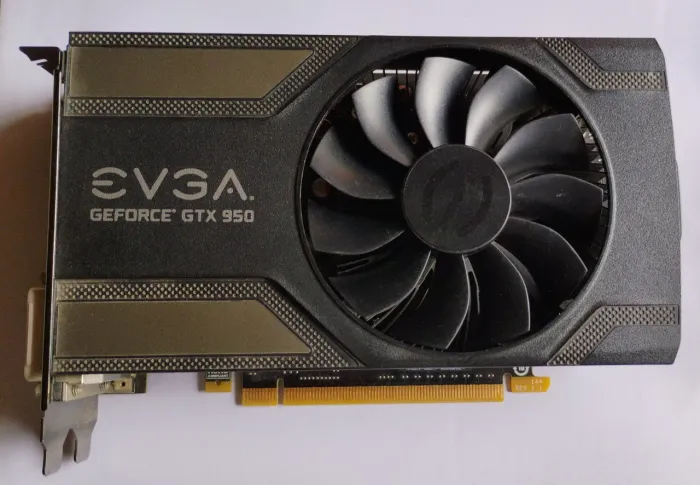 Placa de Vídeo GTX 950 Evga 