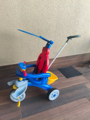 2 Triciclos Magic toys