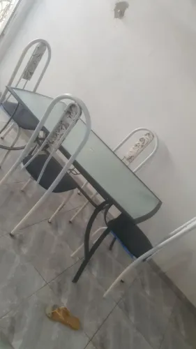 Mesa de vidro 4 cadeiras 
