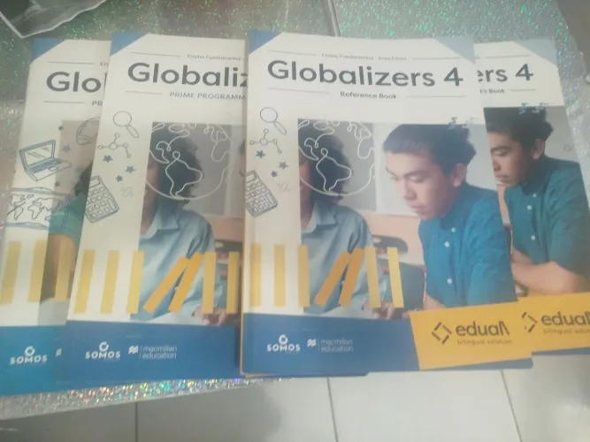 Livro de inglês -4 volumes