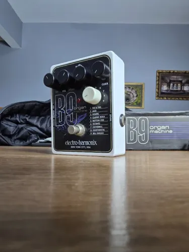 Pedal Electro-Hlarmonix B9 Organ Machine