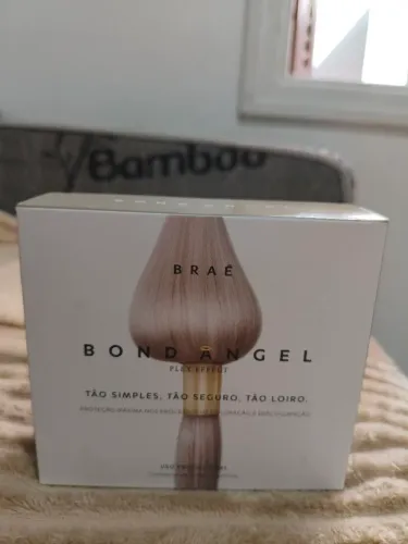 Kit Bond Angel, Braé