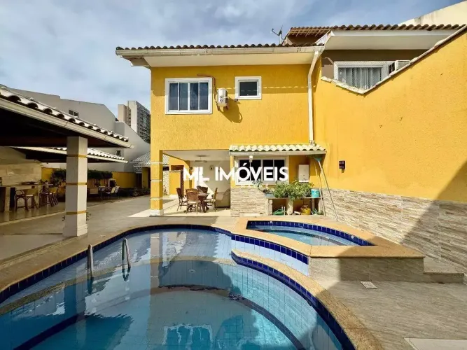 Casa à venda, 4 quartos, 3 suítes, 4 vagas, Glória - Macaé/RJ