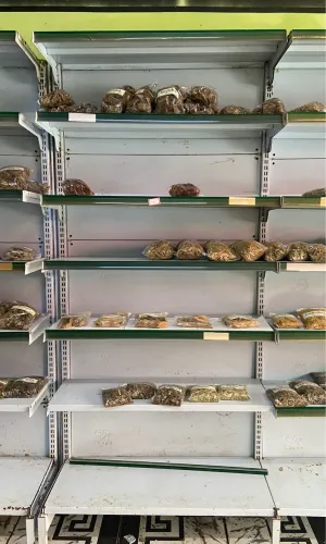 VENDO GÔNDOLAS LOJA REFORÇADA FERRO 