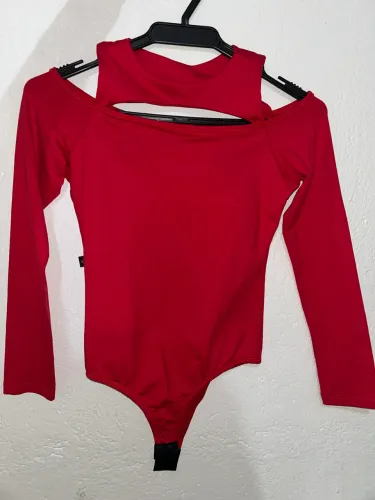 Body manga longa vermelho