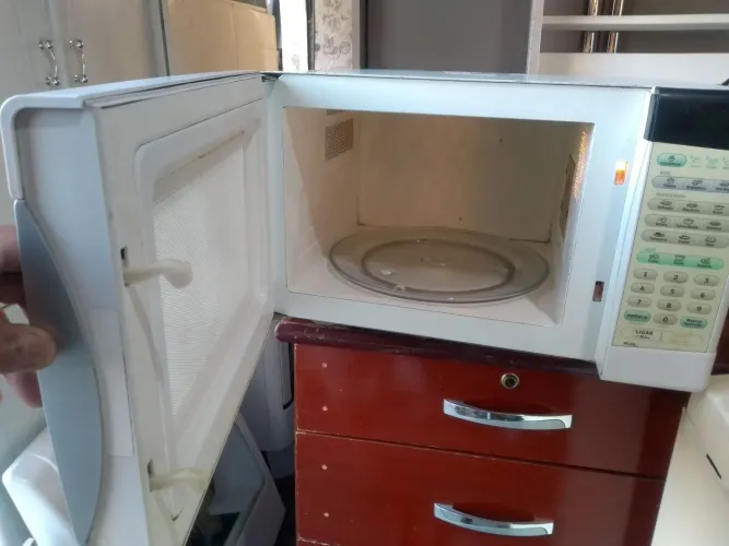 Microondas funcionando ok com garantia 250 reais