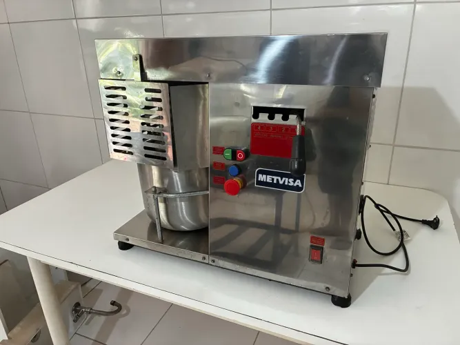 Batedeira Planetária Industrial 12 Litros Metvisa