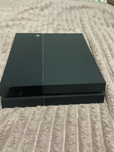 PS4 Fat 500GB + 2 Controles + Cabos (ÓTIMAS CONDIÇÕES)