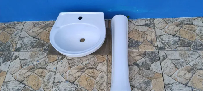 Conjunto lavatório+ coluna para banheiro