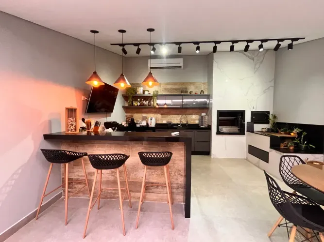 Casa moderna com excelente Localização no Jardim América em São José dos Campos SP