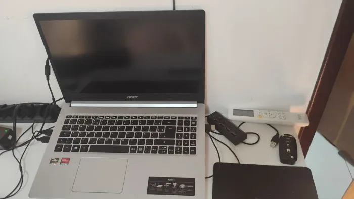 Notebook Ryzen 7, 12G de RAM, SSD 500G, Excelente estado de conservação