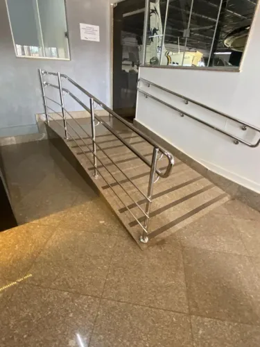 Montagem de corrimão guarda-corpo em geral em aço inox