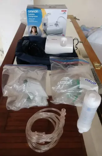 Nebulizador Compressor Omron Ne-c801 Branco Branco 127/220v