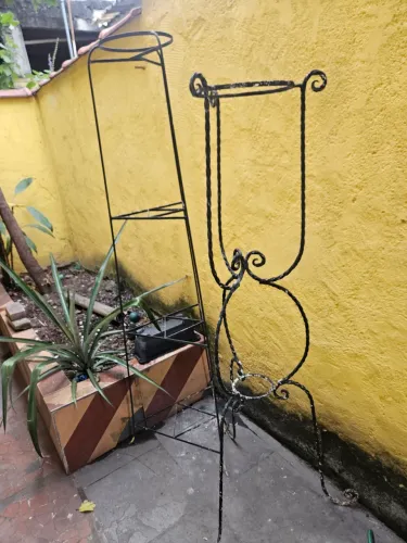 Suporte para Vaso de Plantas de Ferro
