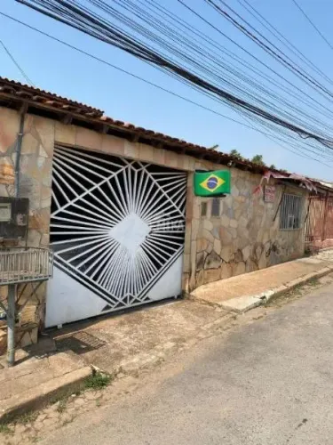 Casa com 3 quarto(s) no bairro Tijucal em Cuiabá - MT