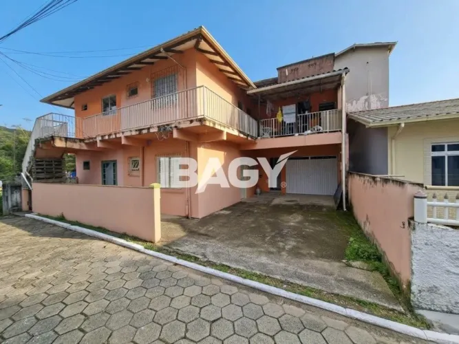 Excelente Kitnet 1 dormitório(s) em Barra da Lagoa - Florianópolis
