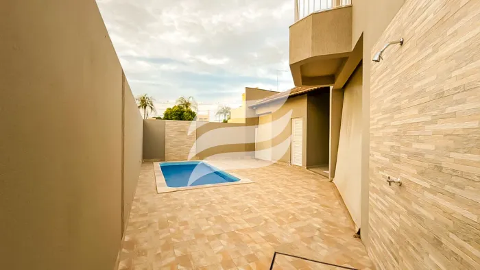 Condomínio Serra Dourada - Casa 03 quartos e com piscina à venda no condomínio Serra Doura
