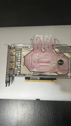 Placa de video RTX 3070 Gainward [Blocada]