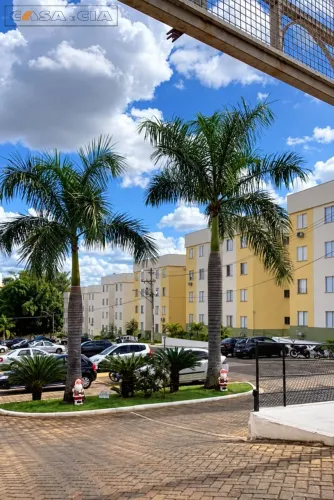 Apartamento reformado com 2 dormitórios no Res. Águas do Sobrado 1