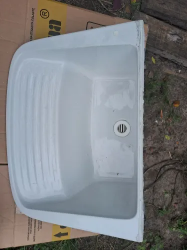 Tanque semi novo, sem detalhes 60/46cm Mármore sintetico (a retirar )