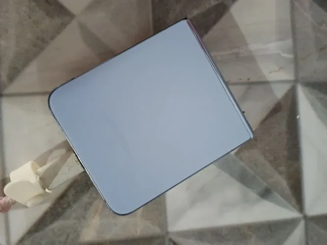 Samsung Galaxy Z flip4 retirar peças 