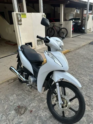 Vendo moto avelloz, NÃO É BIZ