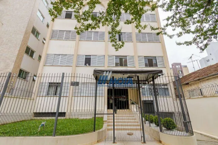 Apartamento para locar no Juvevê