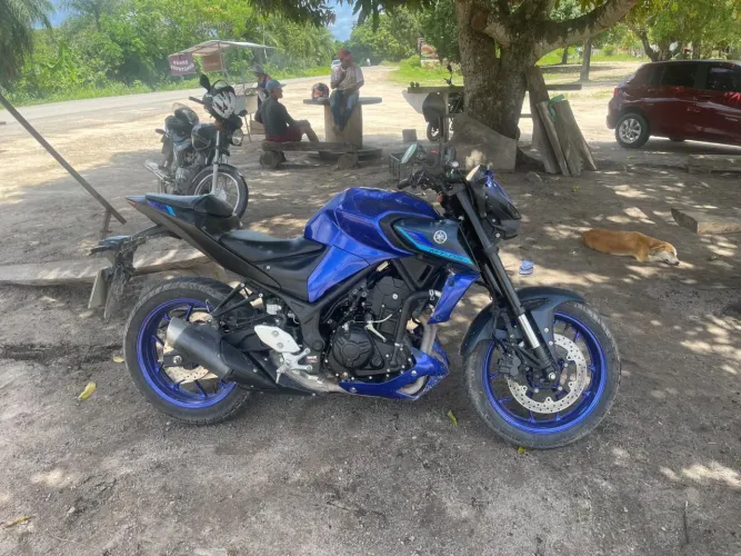 Motor yamaha mt 03