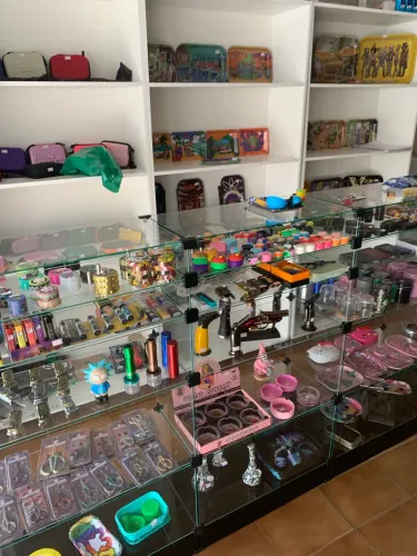Vende-se tabacaria completa